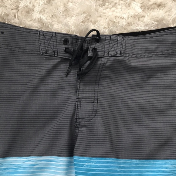 Swim trunks , 28 waist - Picture 3 of 6